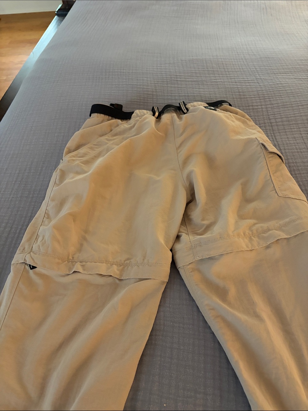 The North Face Women’s Tan Convertible Cargo Pants - Picture 3 of 3